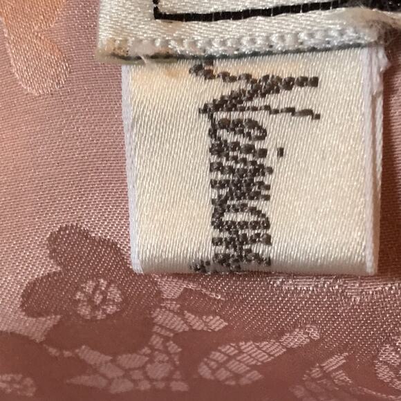 NWOT. Neiman Marcus Natori Pink Lace Intimate Wear. L - Picture 4 of 10